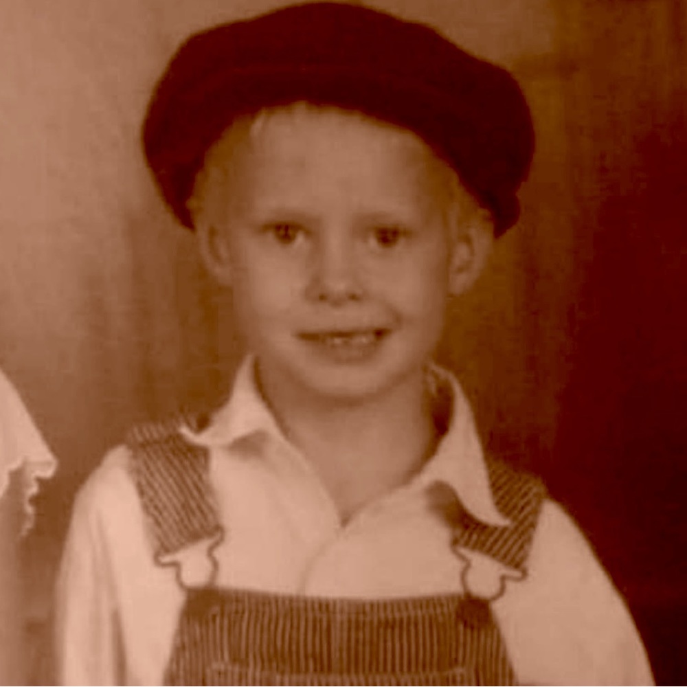 Meet your Posher, Collin